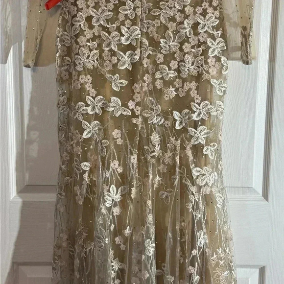 MAC DUGGAL Embroidered V Neck Long Sleeve Trumpet Gown NWT 70239 - Picture 8 of 10